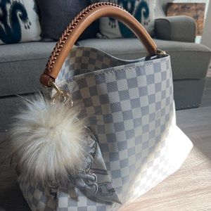 Louis Vuitton Damier Azur Artsy MM 🍁